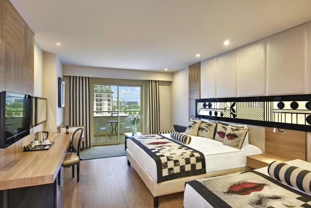 Delphin Imperial 
