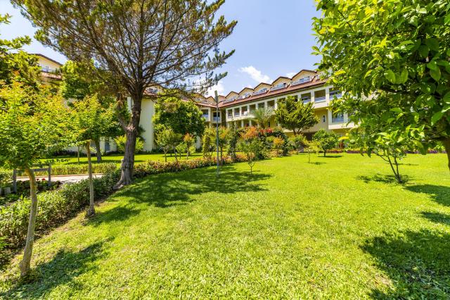 Queens Park Le Jardin