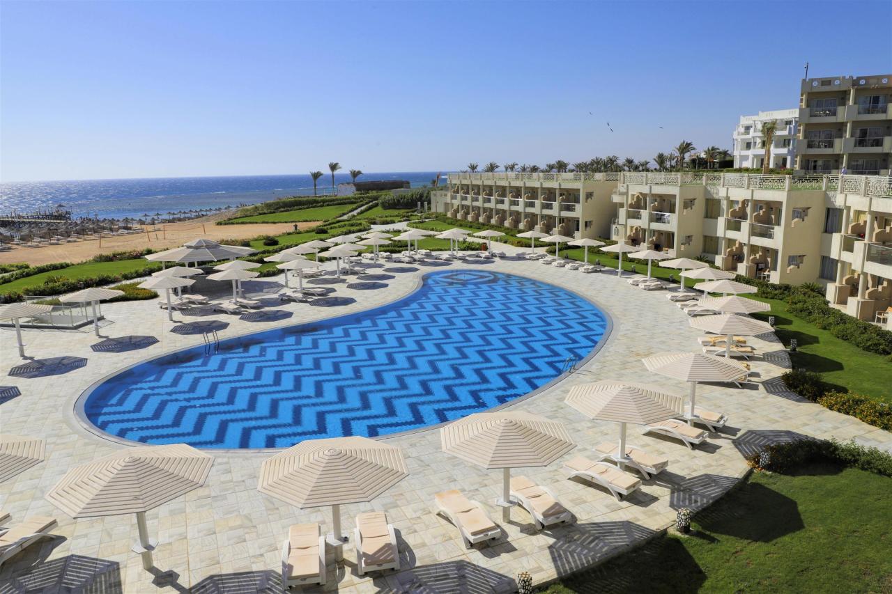 Sirena Beach Resort & SPA