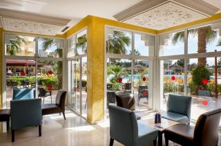 Houda Yasmine Hammamet