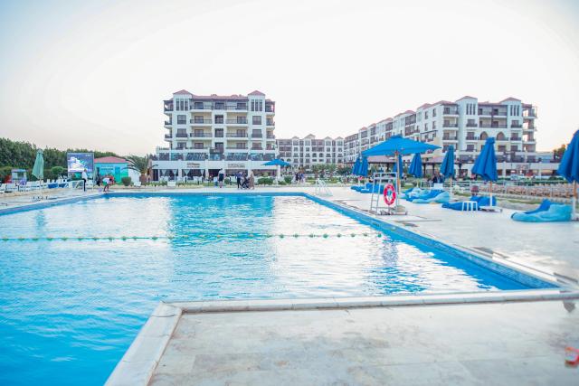 Gravity Hotel & Aqua Park