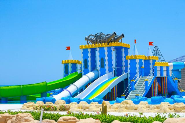 Gravity Hotel & Aqua Park