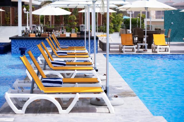 C Central Resort Palm