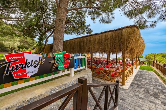 Ramada Resort By Wyndham Kusadasi 