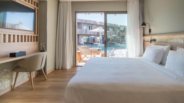 Senseana Sea Side Resort & Spa