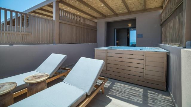 Senseana Sea Side Resort & Spa