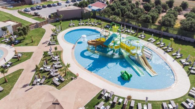 Senseana Sea Side Resort & Spa