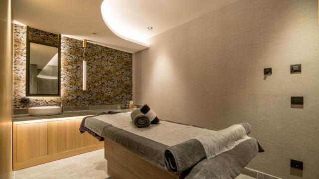 Senseana Sea Side Resort & Spa