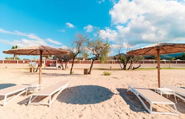 Almyros Beach Resort & Spa