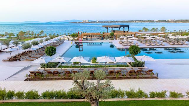 Anda Barut Collection