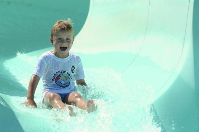 White Olive Marine Aquapark