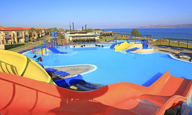 White Olive Marine Aquapark
