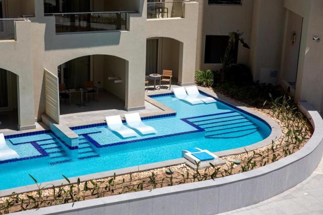 Serenity Sky Arc Sahl Hasheesh