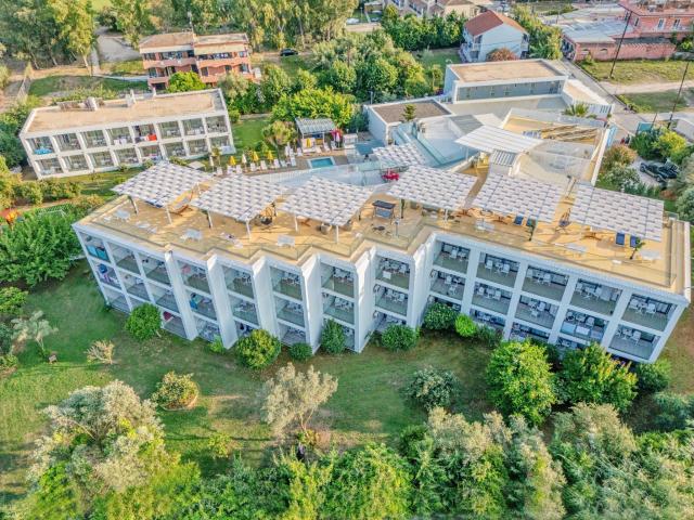 Nasos Hotel & Resort