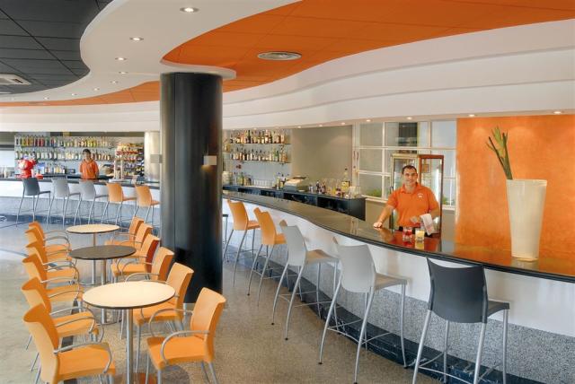 dovolenka-Spanielsko-Costa-del-Maresme-Santa-Susanna-hotel-Merc