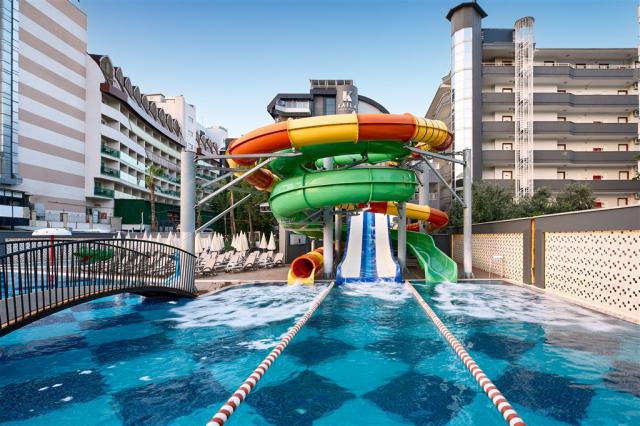 AQUAPARK POOL.jpg