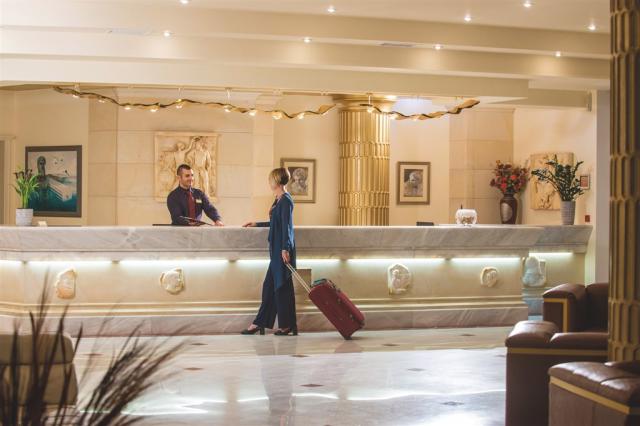 dovolenka-Grecko-Kreta-Adelianis-Kampos-hotel-Rethymno-Palace-r