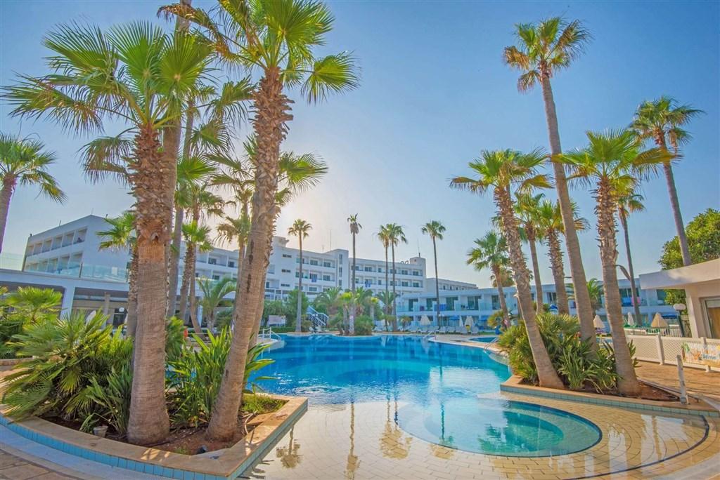 dovolenka-Cyprus-Juzny-Cyprus-Ayia-Napa-hotel-Dome-Beach-bazen.
