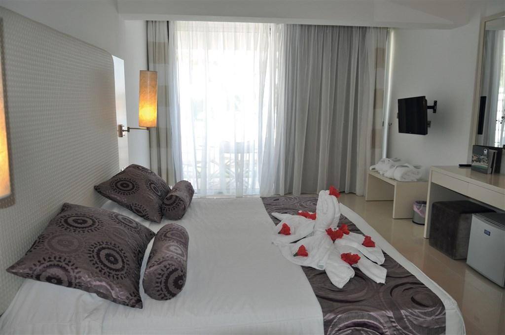 dovolenka-Cyprus-Juzny-Cyprus-Ayia-Napa-hotel-Dome-Beach-izba.j