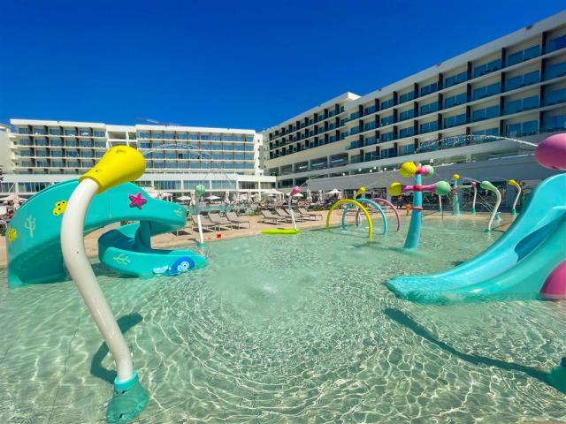 dovolenka-Cyprus-Juzny-Cyprus-Ayia-Napa-hotel-Chrysomare-Beach-