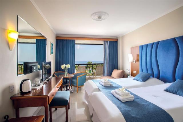 dovolenka-Cyprus-Juzny-Cyprus-Protaras-hotel-Anastasia-Beach-iz