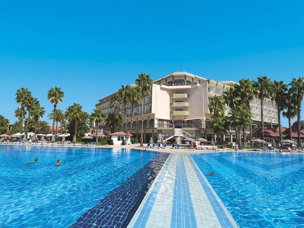 dovolenka-Turecko-Belek-hotelovy-komplex-Adora-Resort-bazen-3.j