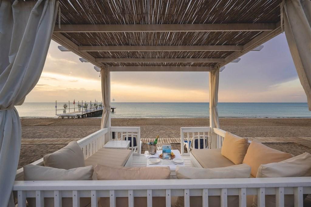dovolenka-Turecko-Belek-hotelovy-komplex-Adora-Resort-plaz.jpg