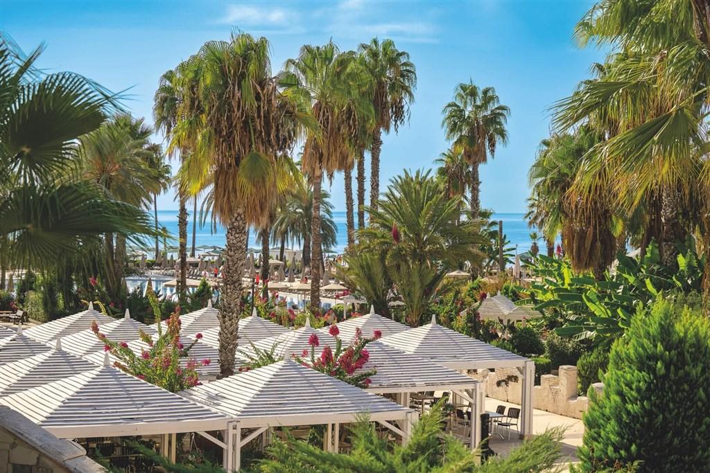 dovolenka-Turecko-Belek-hotelovy-komplex-Adora-Resort-zahrada.j