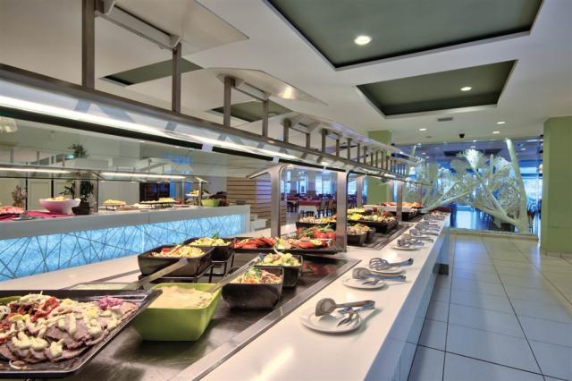 dovolenka-Malta-Mellieha-Bay-hotel-Seabank-Resort&Spa-restaurac