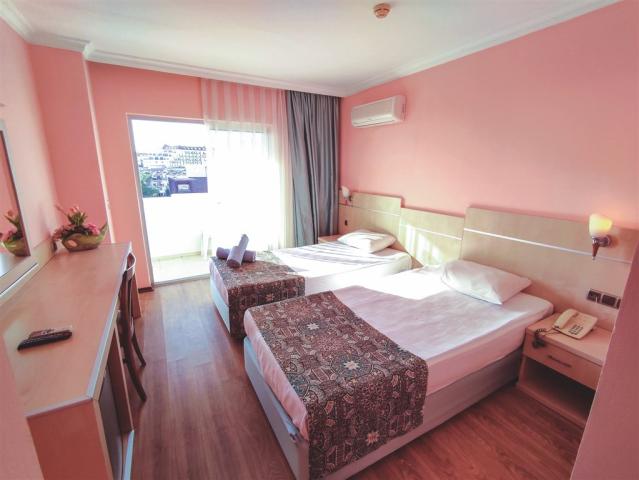 dovolenka-Turecko-hotel-Sun-Beach-Hill-izba.JPG