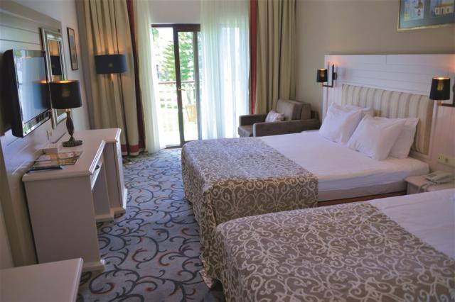 dovolenka-Turecko-Kemer-hotelovy-komplex-Club-Boran-Mare-Beach-