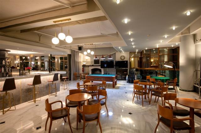 dovolenka-Grecko-Kreta-Kavros-hotel-Hydramis-Palace-bar_1.jpg