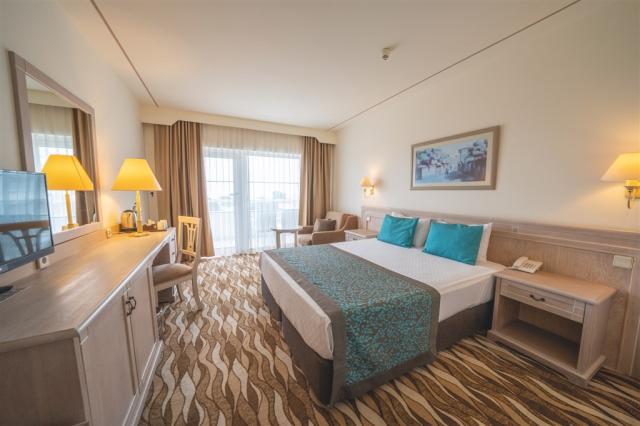 dovolenka-Turecko-Kemer-hotelovy-komplex-Ma-Biche-Kemer-by-Werd