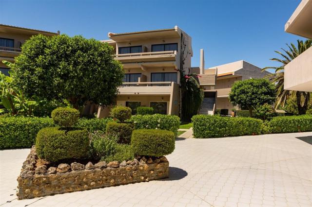 dovolenka-Grecko-Rhodos-Faliraki-Ladiko-hotel-Cathrin-budova.jp