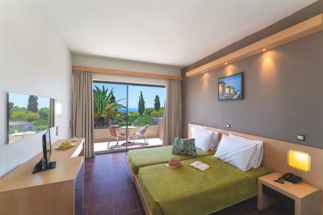 dovolenka-Grecko-Rhodos-Faliraki-Ladiko-hotel-Cathrin-izba-s-vy