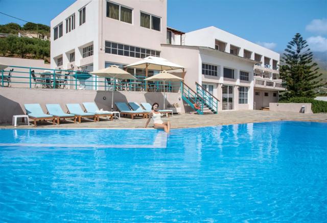 dovolenka-Grecko-Kreta-Damnoni-hotel-Sokol-Resort-bazen.jpg