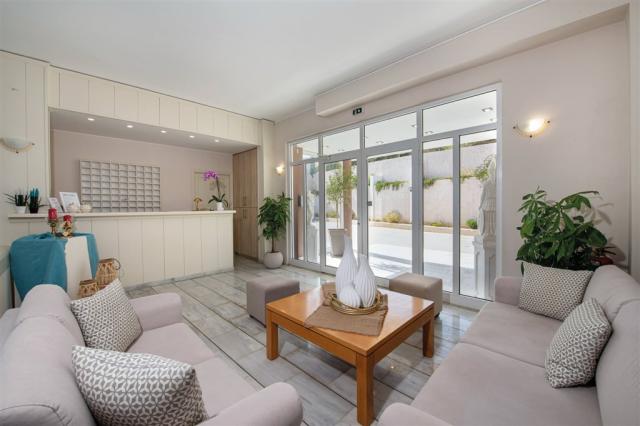 dovolenka-Grecko-Kreta-Damnoni-hotel-Sokol-Resort-recepcia.jpg