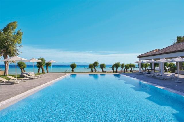 dovolenka-Grecko-Rhodos-Ialyssos-hotel-Blue-Bay-Resort-bazen-1.
