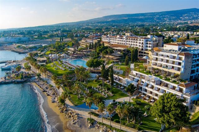 dovolenka-Cyprus-Juzny-Cyprus-Paphos-hotel-Coral-Beach-Hotel-&-