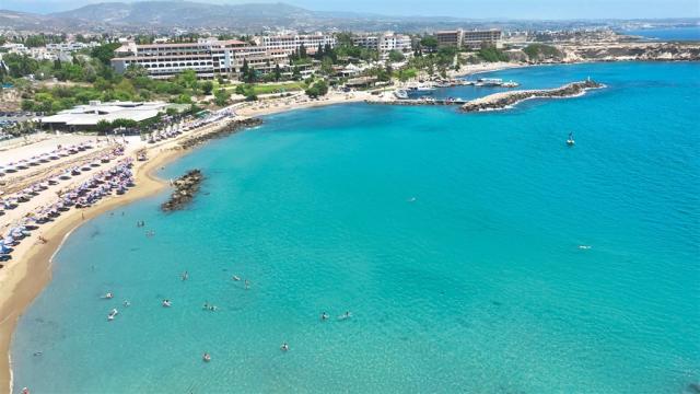 dovolenka-Cyprus-Juzny-Cyprus-Paphos-hotel-Coral-Beach-Hotel-&-