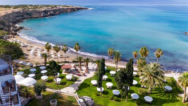 dovolenka-Cyprus-Juzny-Cyprus-Paphos-hotel-Coral-Beach-Hotel-&-