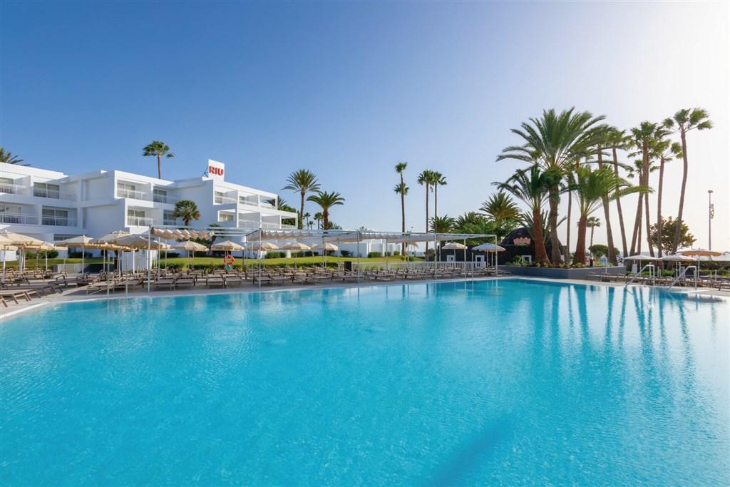 dovolenka-Spanielsko-Lanzarote-Puerto-del-Carmen-hotel-RIU-Para