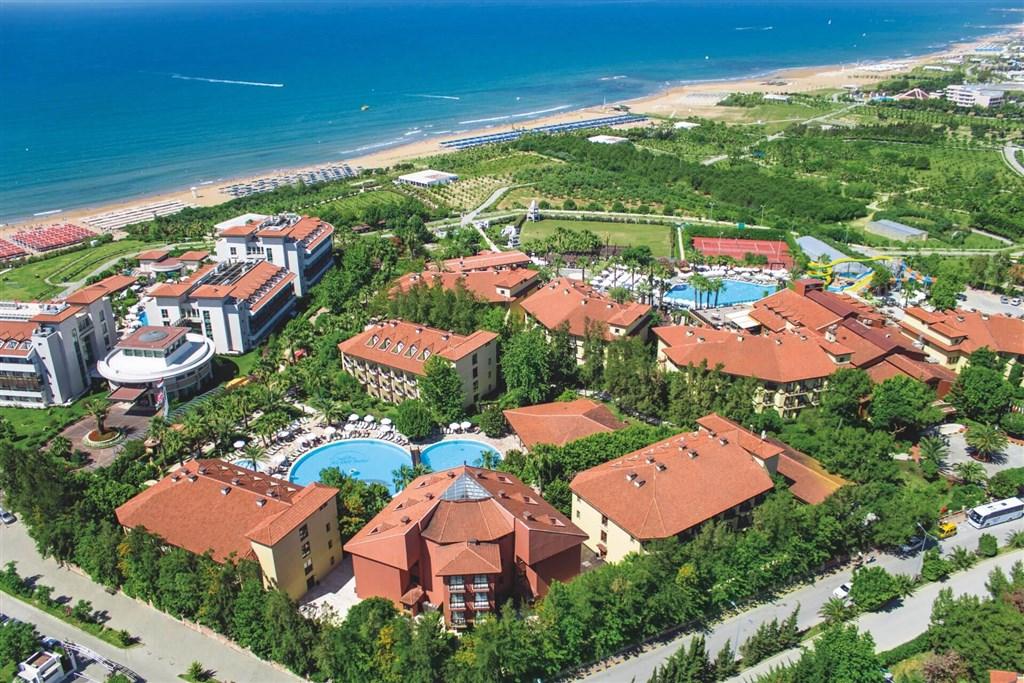 dovolenka-Turecko-Side-hotelovy-komplex-Alba-Resort-areal.jpg