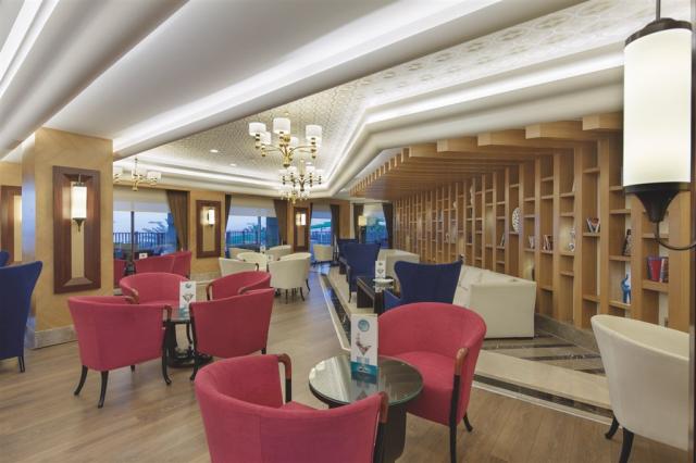 dovolenka-Turecko-Side-hotelovy-komplex-Alba-Resort-bar.jpg
