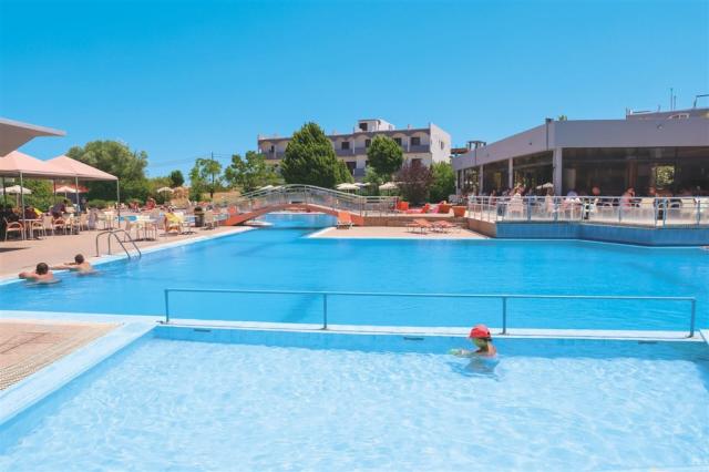 dovolenka-Grecko-Rhodos-Faliraki-hotel-Evi-bazen.jpg