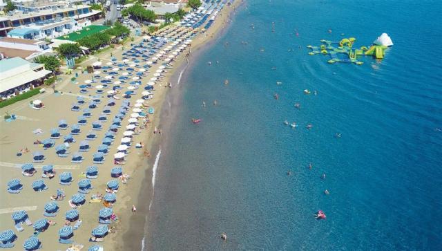 dovolenka-Grecko-Rhodos-Faliraki-hotel-Evi-plaz.jpg