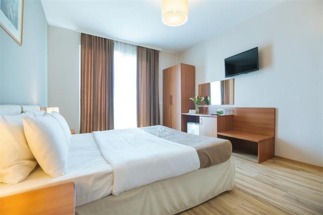 dovolenka-Albansko-Durres-hotel-Albanian-Star-izba.jpg