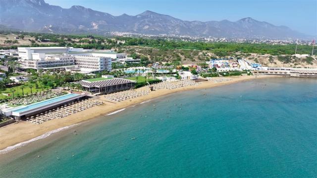 dovolenka-Cyprus-Severny-Cyprus-Kyrenia-hotel-Acapulco-Beach-pl