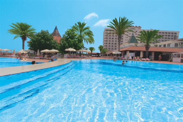 dovolenka-Cyprus-Severny-Cyprus-Famagusta-hotel-Salamis-Bay-Con