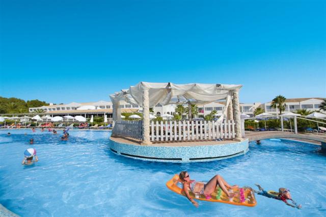 dovolenka-Grecko-Korfu-Agios-Georgios-hotel-Sandy-Beach-Resort-